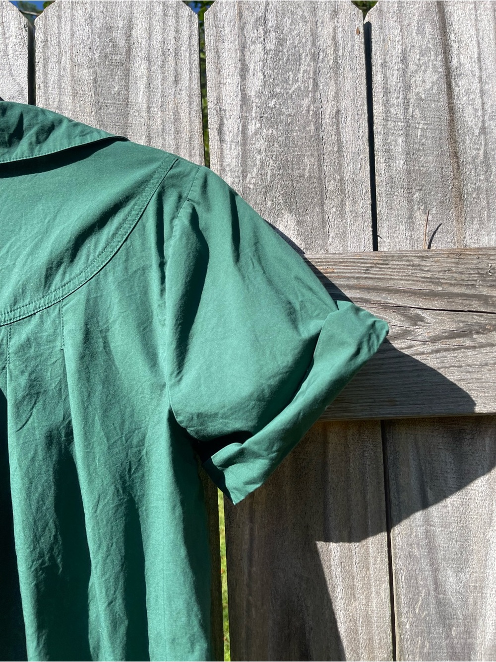 Sugarlips Short-Sleeve Button-Down Shirt in Green - Picture 10 of 10